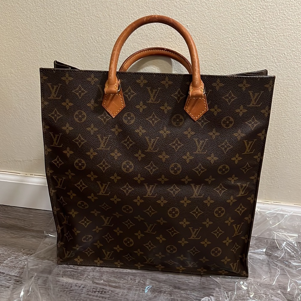 SOLD-SOLD —LV Sac Plat large - Picture 3 of 9